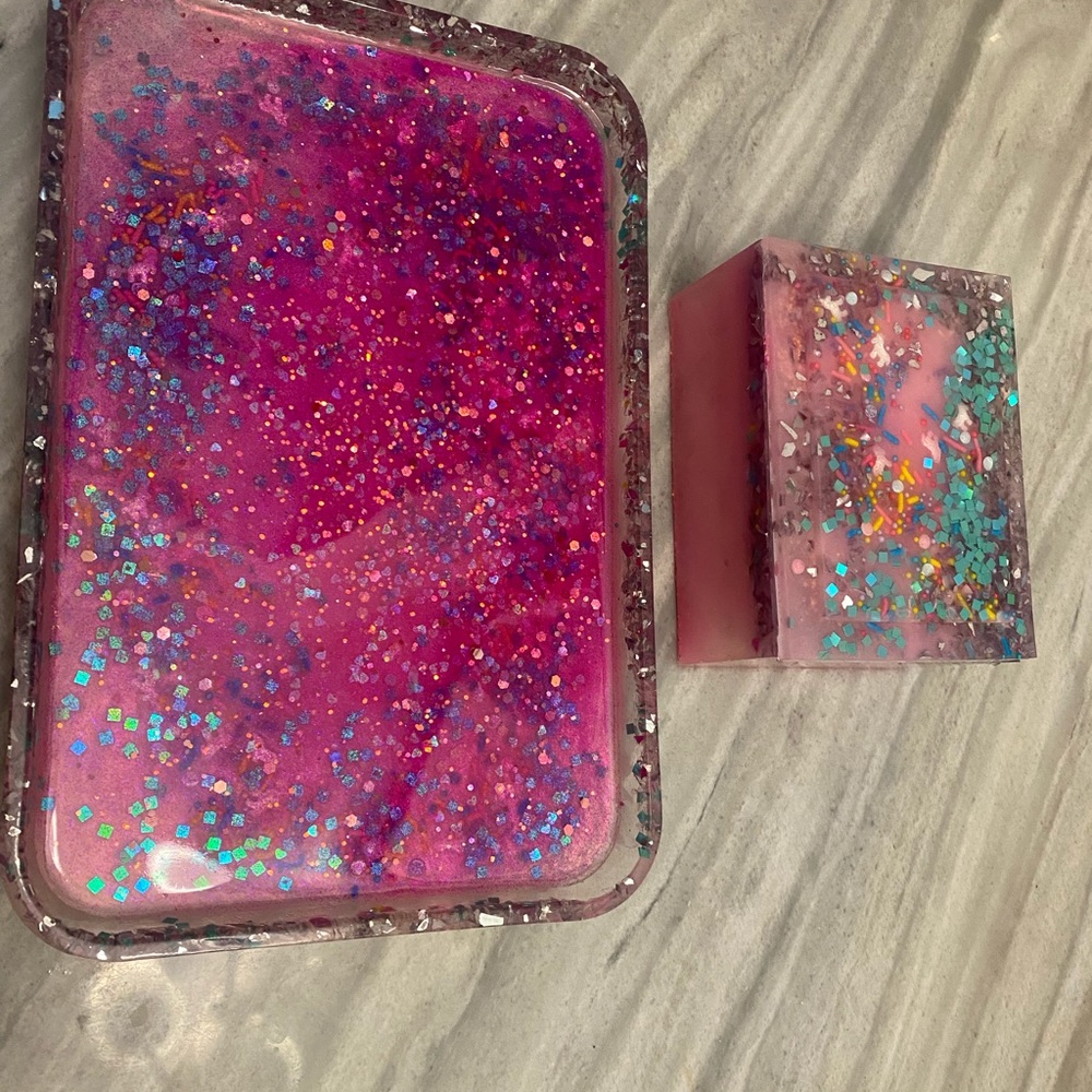 Perfect holiday gift for girls cosmetic storage.